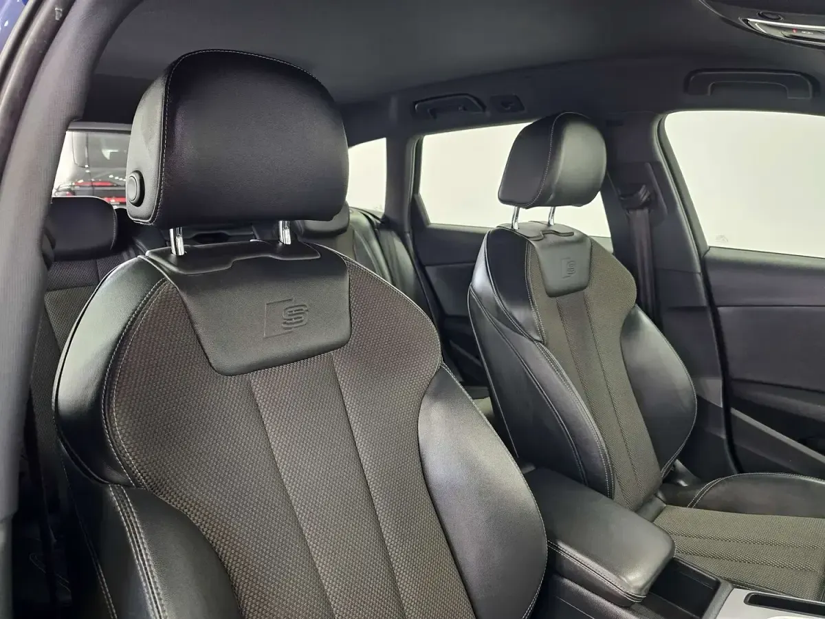 Used Audi A4 S-Line 2016 Blue Estate