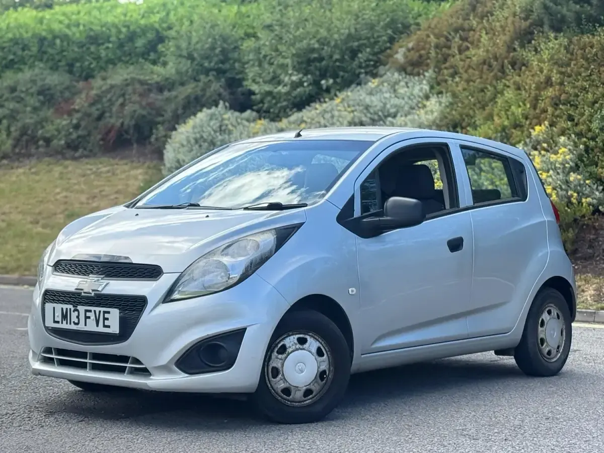 Used Chevrolet Spark LS 68 HP (50 kW) 2013 Silver Hatchback