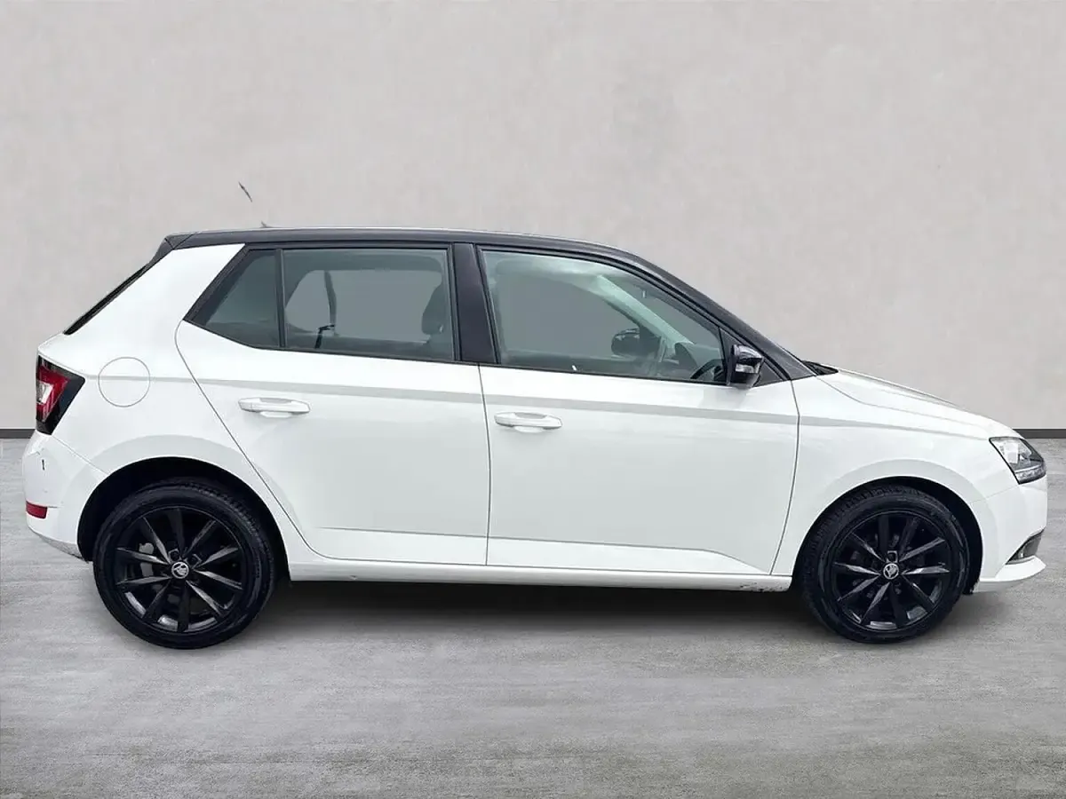 Used Skoda Fabia Colour Edition 60 HP (44 kW) 2020 White Hatchback
