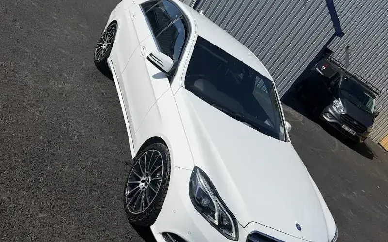 Usado Mercedes E220 SE 177 HP (130 kW) 2016 Sedan