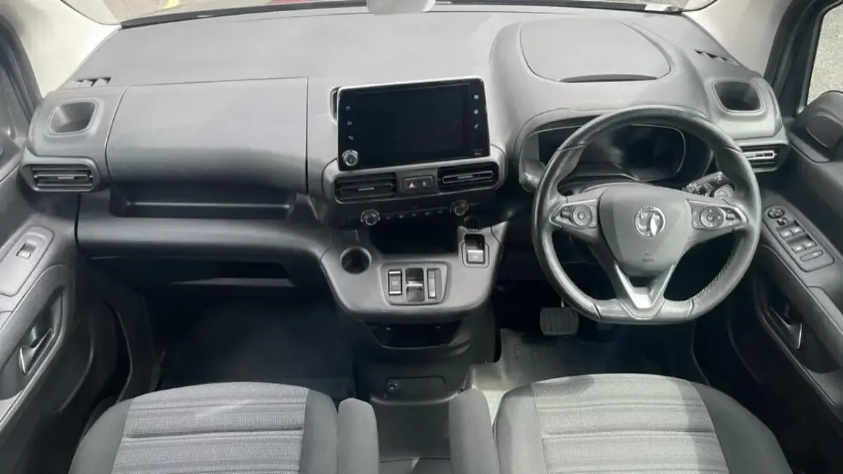 Used Vauxhall Combo 98 kW (134 HP) 2021 Grey MPV