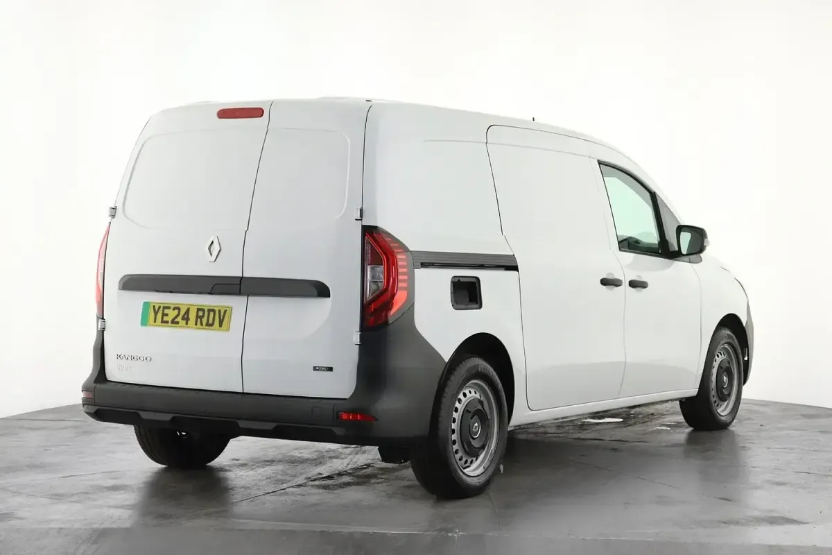Used Renault Kangoo 89 kW (122 HP) 2024 White MPV
