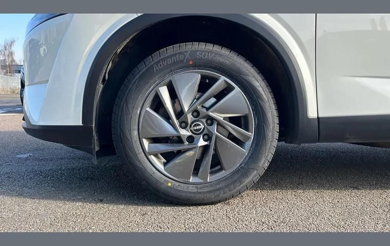 Used Nissan Qashqai Acenta Premium 138 HP (101 kW) 2023 White SUV