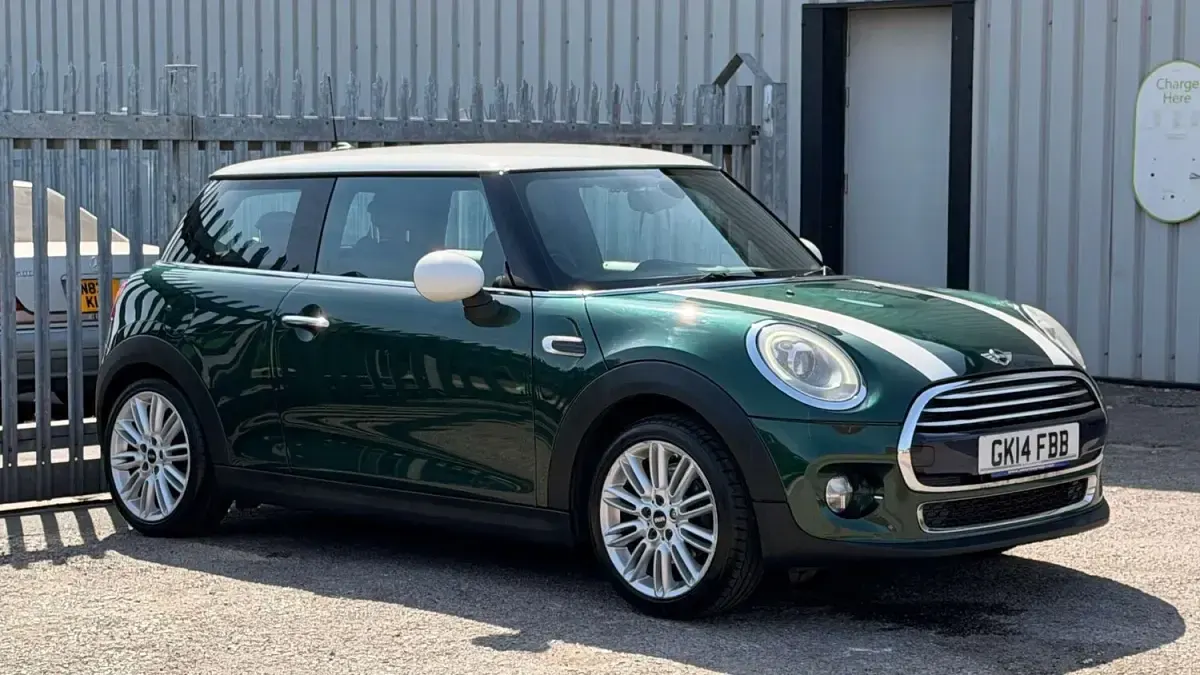 Used Mini Cooper D Hatch 116 HP (85 kW) 2014 Green Hatchback