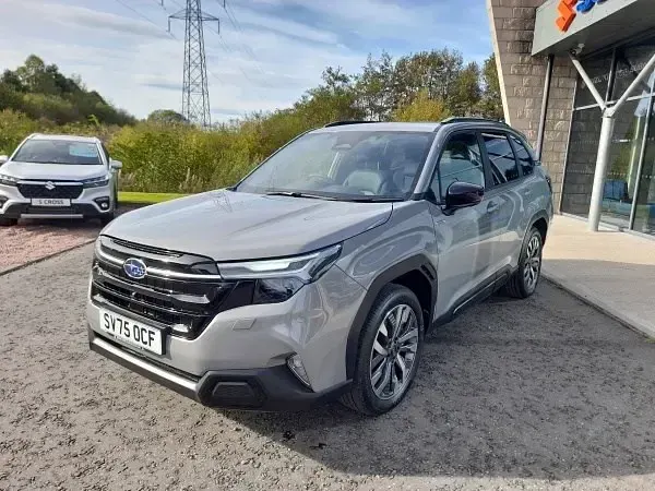 Nowe Subaru Forester 2025 Srebrny SUV