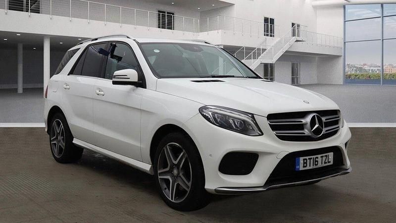 Used Mercedes E250 AMG line 2016 White Estate