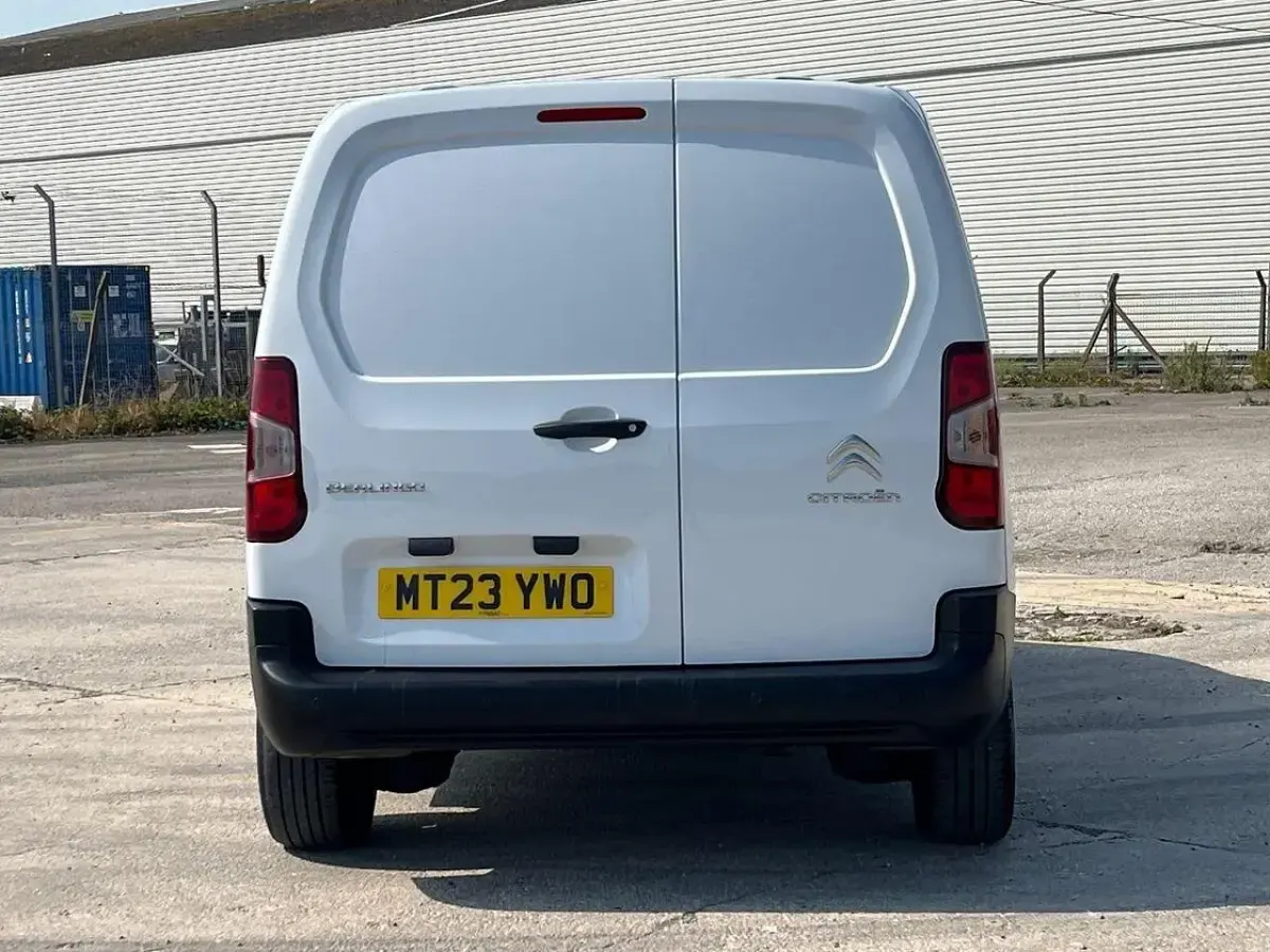 Used Citroën Berlingo 100 HP (73 kW) 2023 White MPV