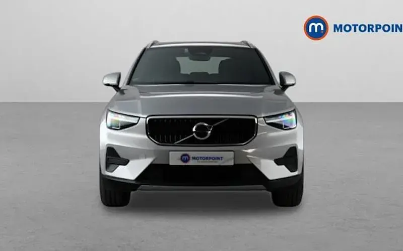 Used Volvo XC40 Core 163 HP (119 kW) 2026 SUV