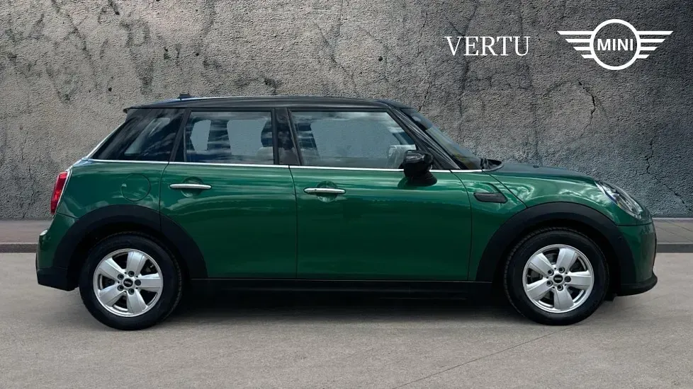Used Mini Cooper Classic 136 HP (100 kW) 2022 Green Hatchback
