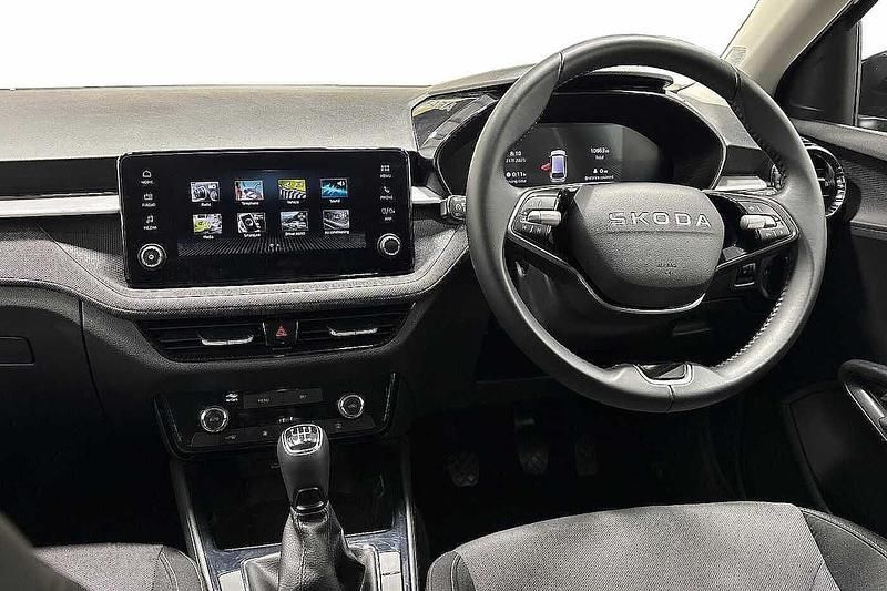 Used Skoda Fabia SE 70 HP (51 kW) 2025 Black magic pearl effect Hatchback