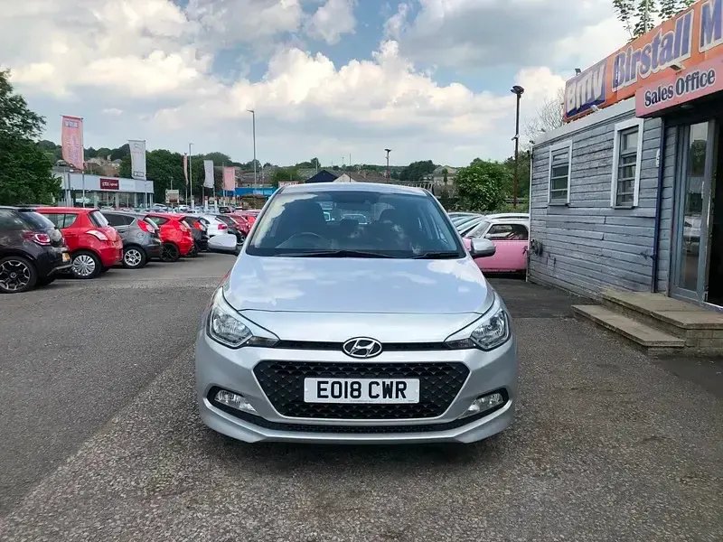 Używany Hyundai i20 SE 2018 Srebrny