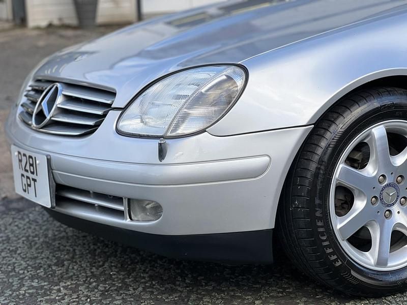 Begagnad Mercedes SLK230 Edition 2016 Silver Cab