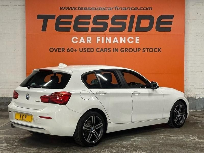 Used BMW 118 Sport Line 150 HP (110 kW) 2016 White Hatchback