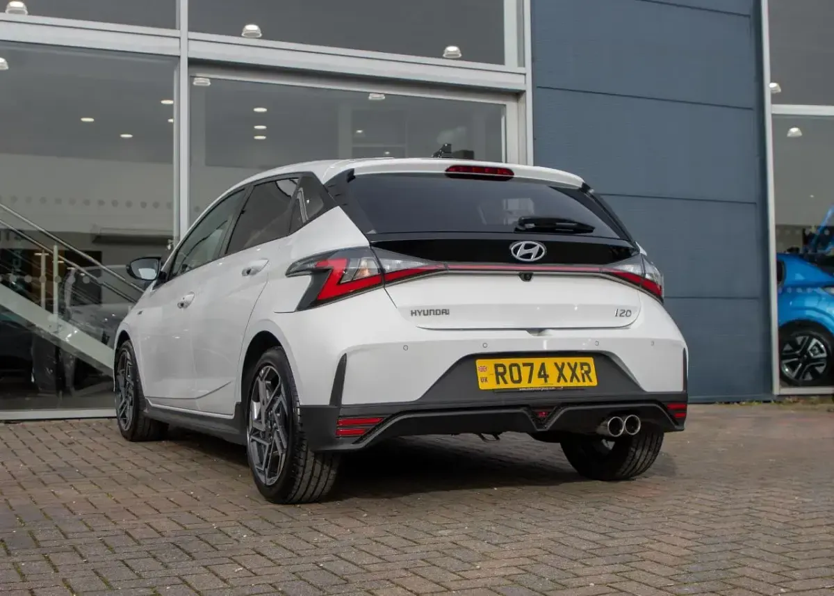 Used Hyundai i20 N Line 99 HP (72 kW) 2024 White Hatchback
