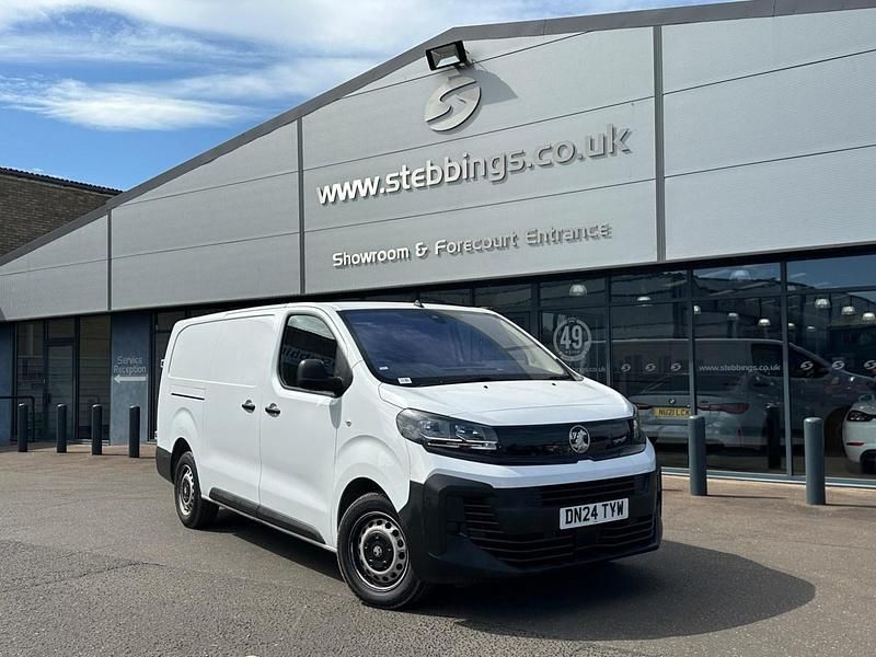 White Used 2024 Vauxhall Vivaro Van | £16,058 (Super price) - Image 1/3