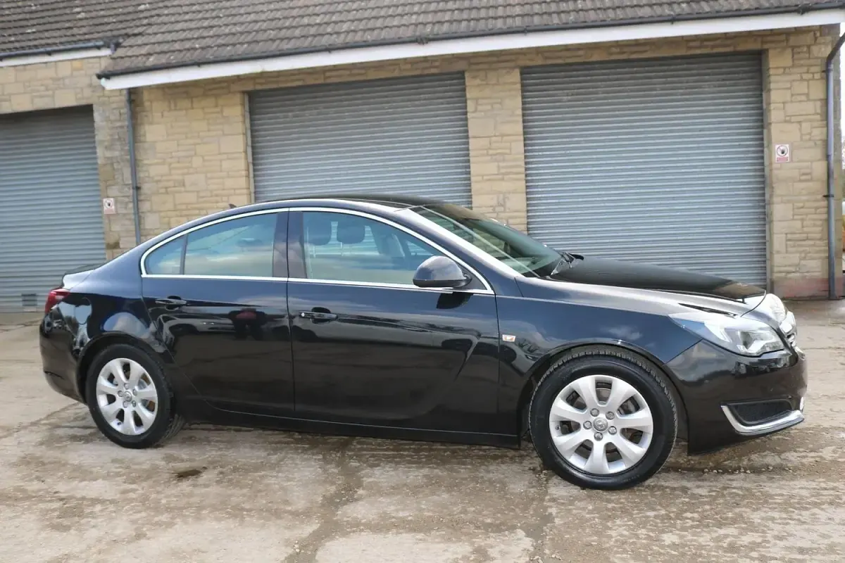 Used Vauxhall Insignia S 2016 Black Sedan