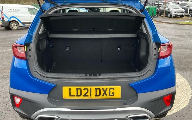 Used Kia Stonic GT-Line 120 HP (88 kW) 2023 SUV