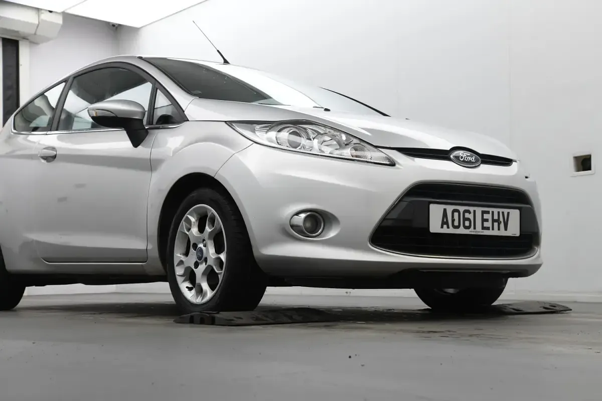 Used Ford Fiesta Zetec 2011 Silver Hatchback