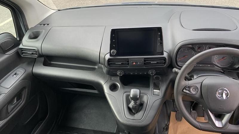 Used Vauxhall Combo Sportive 99 HP (72 kW) 2022 Grey MPV