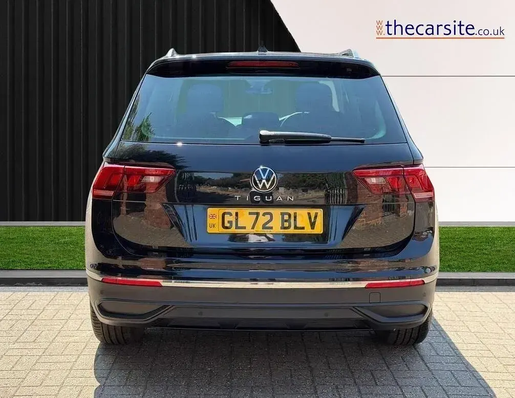 Used VW Tiguan Life 150 HP (110 kW) 2022 Black SUV