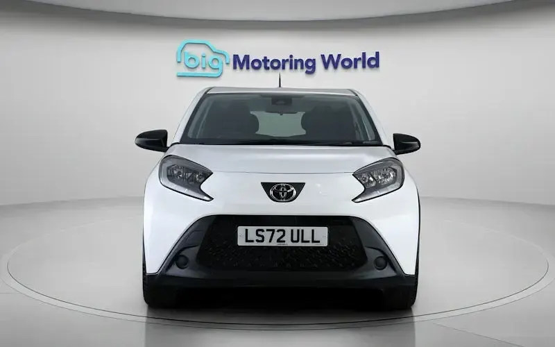 Used Toyota Aygo X PURE 72 HP (52 kW) 2025 SUV