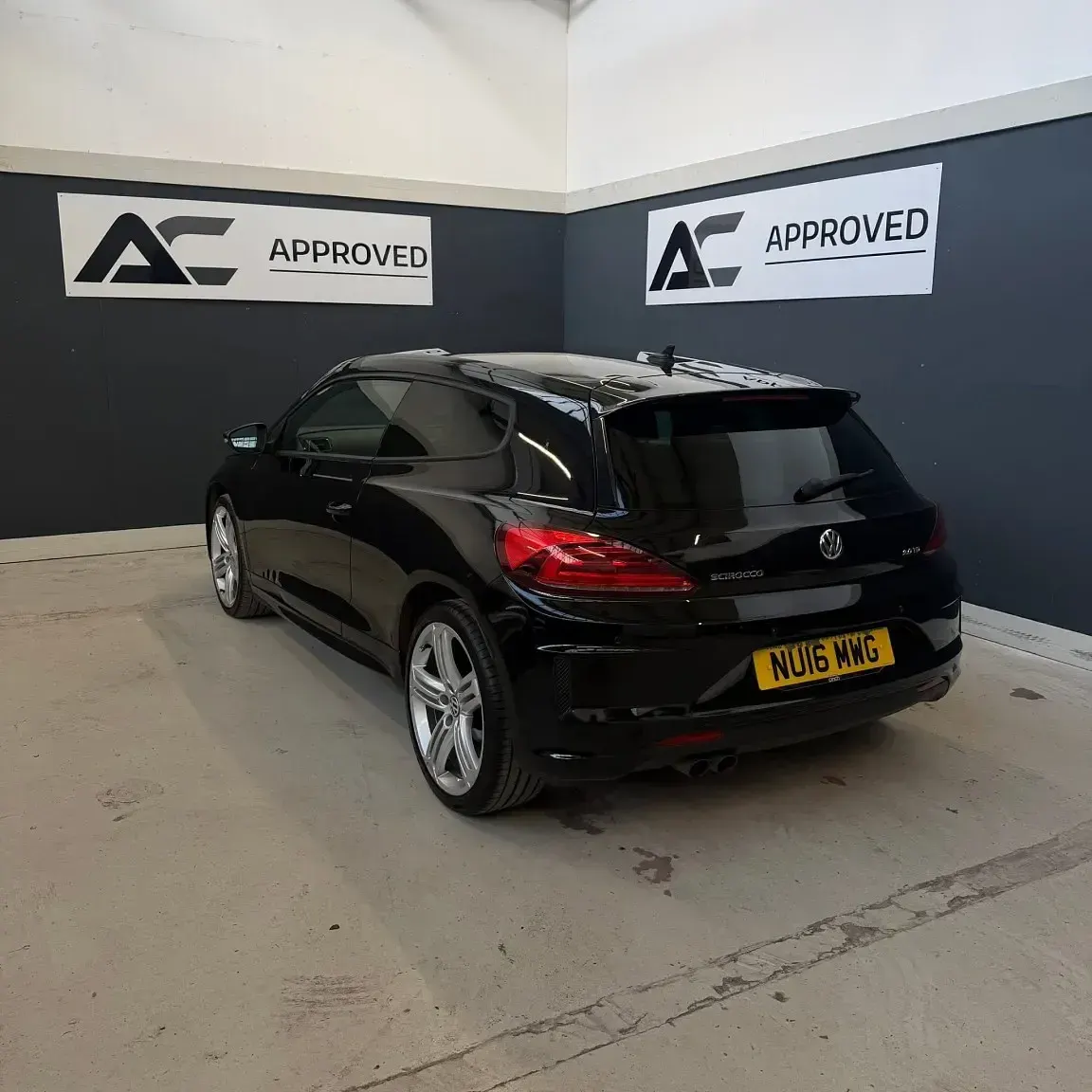 Used VW Scirocco R-line 147 HP (108 kW) 2016 Black Coupe