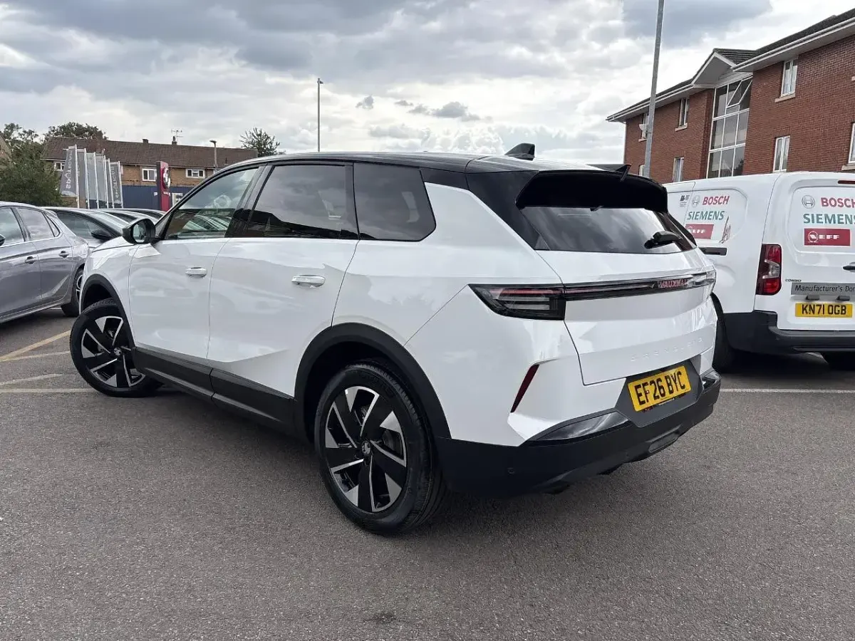 New Vauxhall Grandland X GSe 143 HP (105 kW) 2026 White SUV