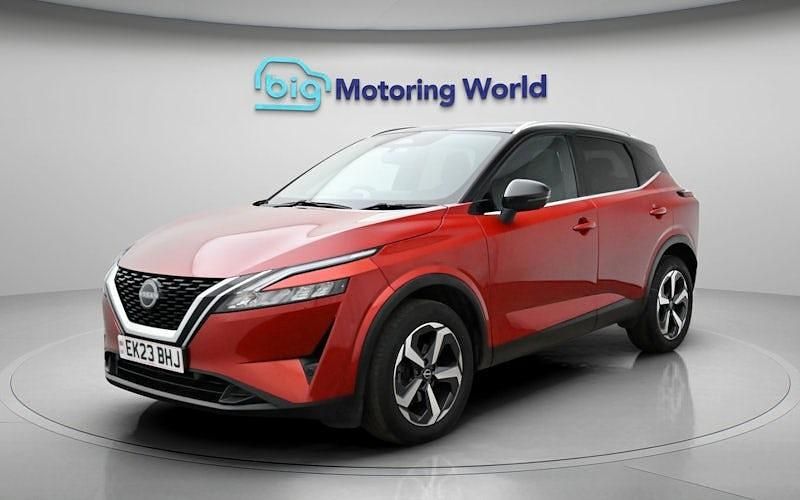 Used Nissan Qashqai N-Connecta 140 HP (102 kW) 2023 Red SUV