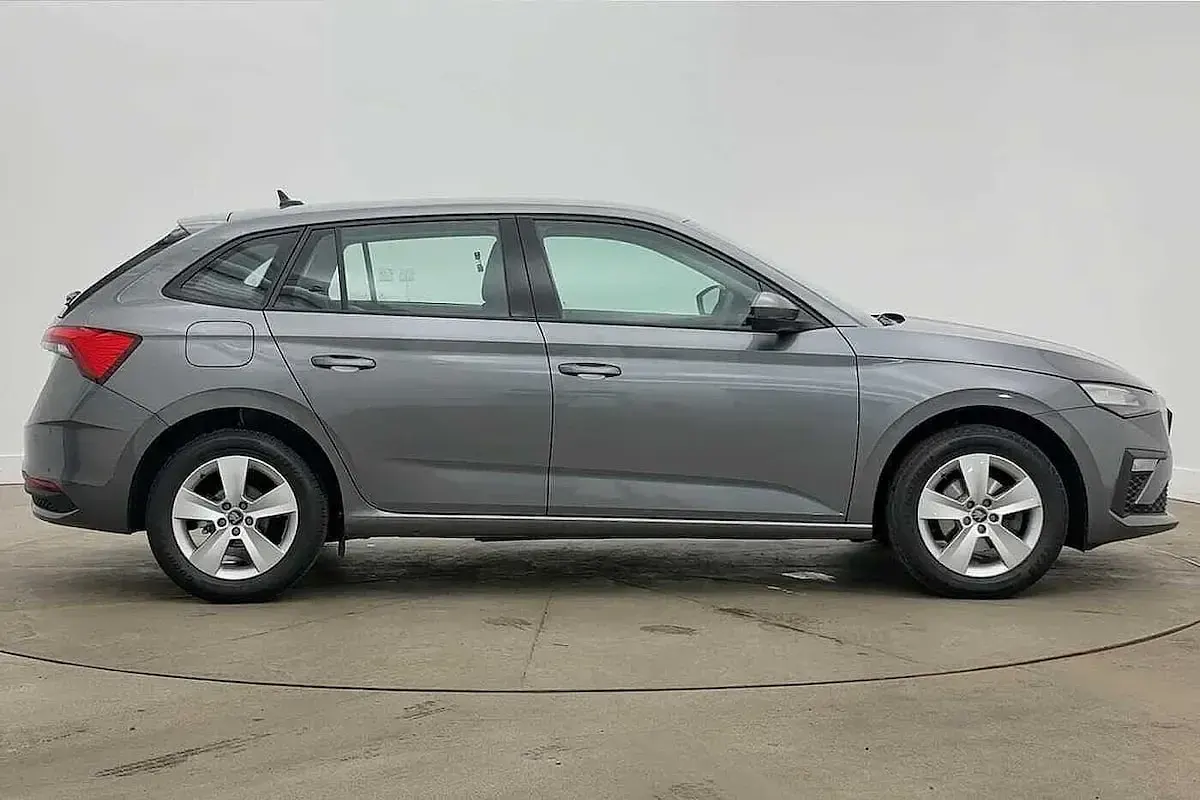 New Skoda Scala SE 85 HP (62 kW) 2025 Graphite grey metallic Hatchback