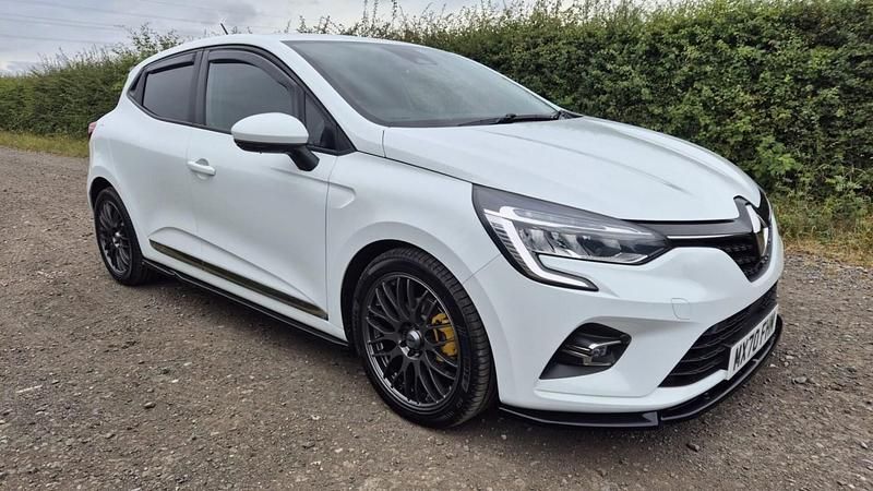 White Used 2020 Renault Clio V Iconic Hatchback | £9,999 (A bit pricey) - Image 1/4