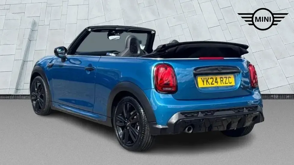 Used Mini Cooper Cabriolet Sport 134 HP (98 kW) 2024 Blue Cabriolet