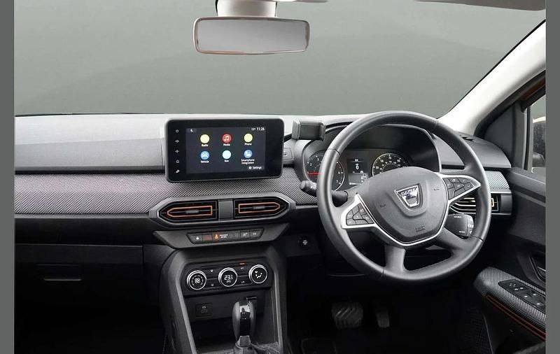 Used Dacia Sandero Prestige 90 HP (66 kW) 2022 Orange SUV