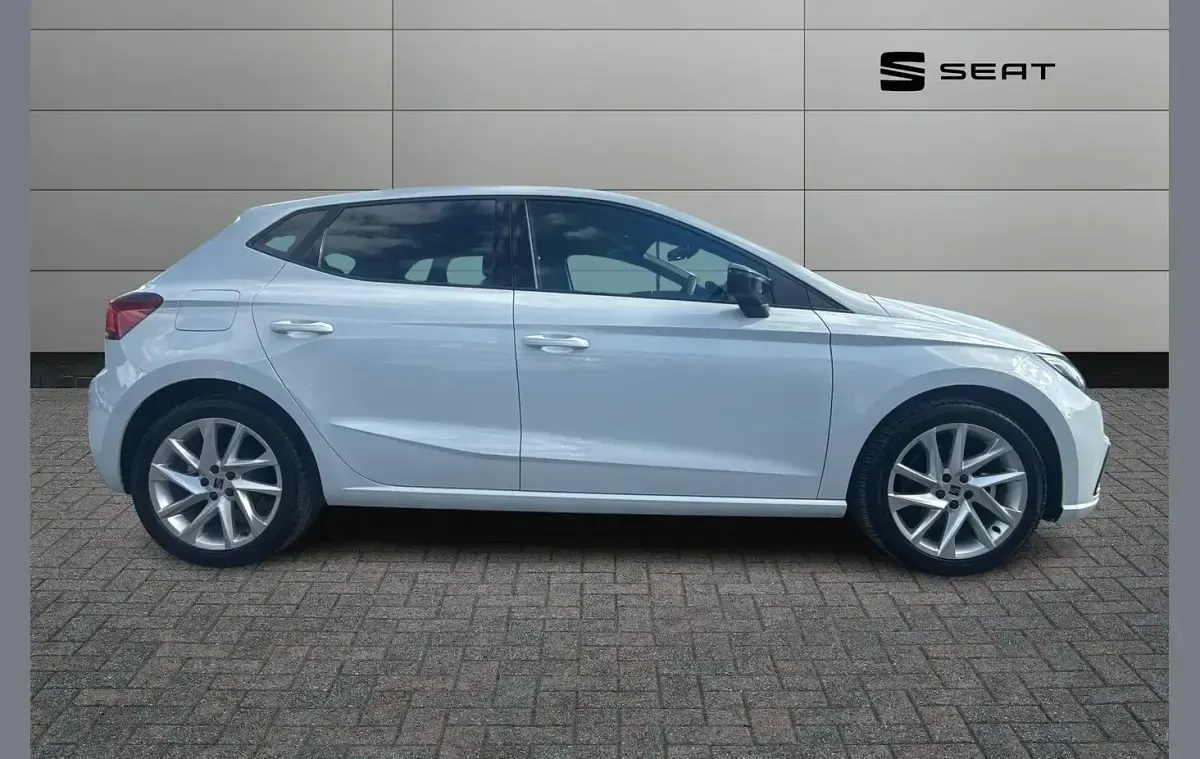 New Seat Ibiza FR 113 HP (83 kW) 2025 White Hatchback