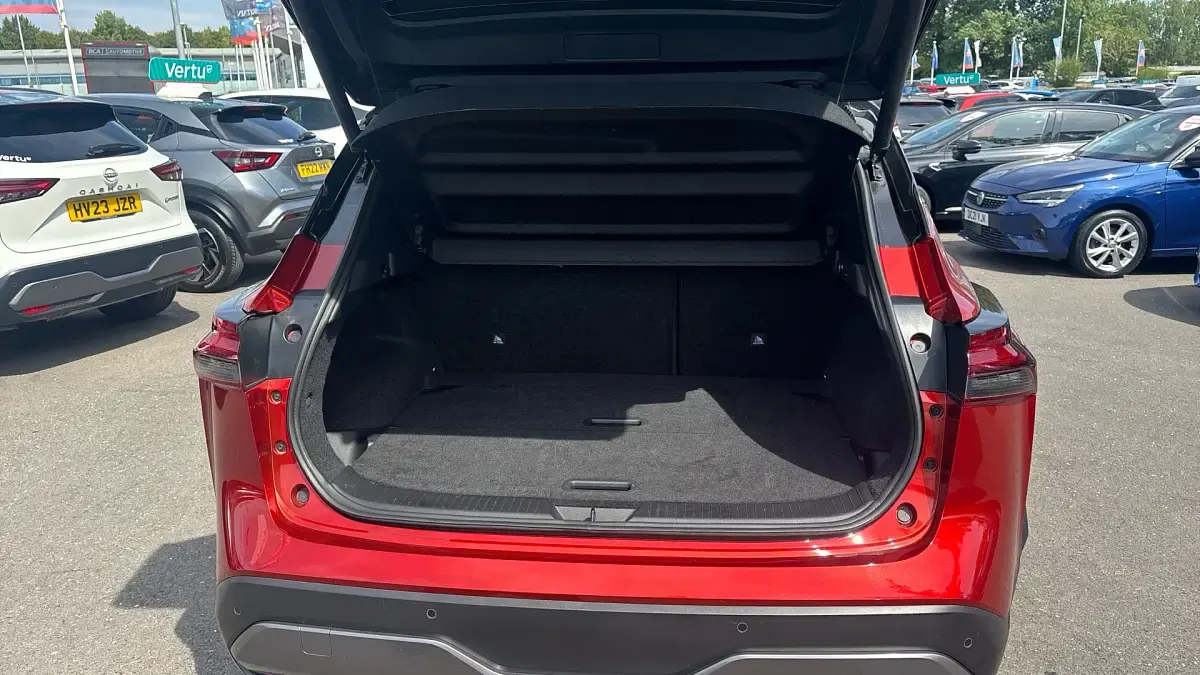 Used Nissan Qashqai Tekna 190 HP (139 kW) 2023 Red SUV