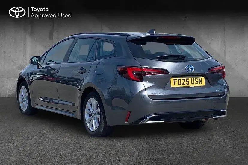 Used Toyota Corolla 140 HP (102 kW) 2025 Grey Estate