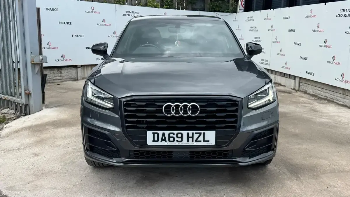 Used Audi Q2 Black Edition 150 HP (110 kW) 2019 Grey SUV