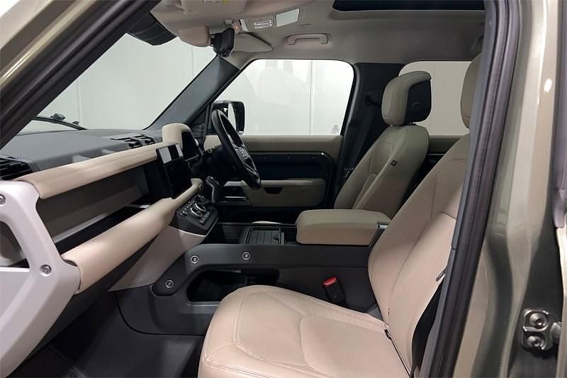 Used Land Rover Defender HSE 295 HP (216 kW) 2023 Green SUV