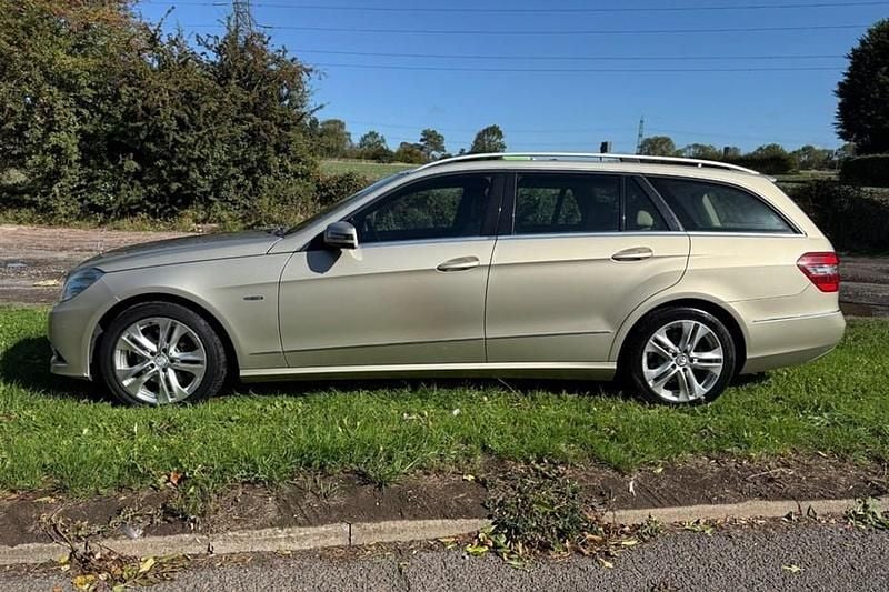 Used 2010 Mercedes E350 Avantgarde Estate | £9,995 (Fair price) - Image 1/1