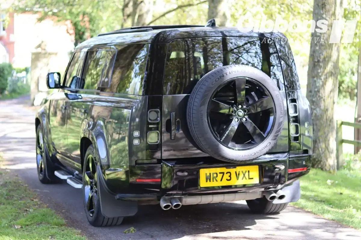 Used Land Rover Defender 525 HP (386 kW) 2024 Grey SUV