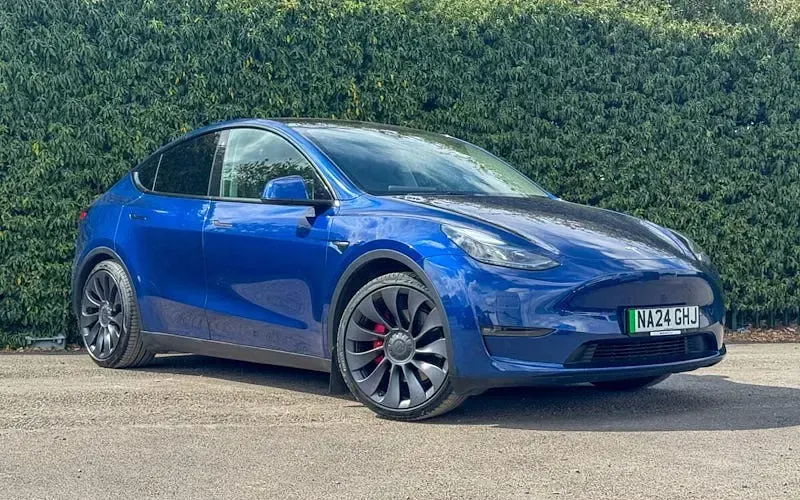 Used Tesla Model Y Performance 317 kW (432 HP) 2024 Blue SUV