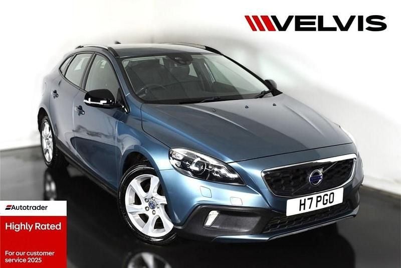 Used Volvo V40 115 HP (84 kW) 2014 Blue Hatchback