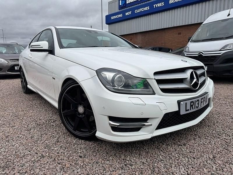 Used Mercedes C220 AMG 170 HP (125 kW) 2013 White Coupe