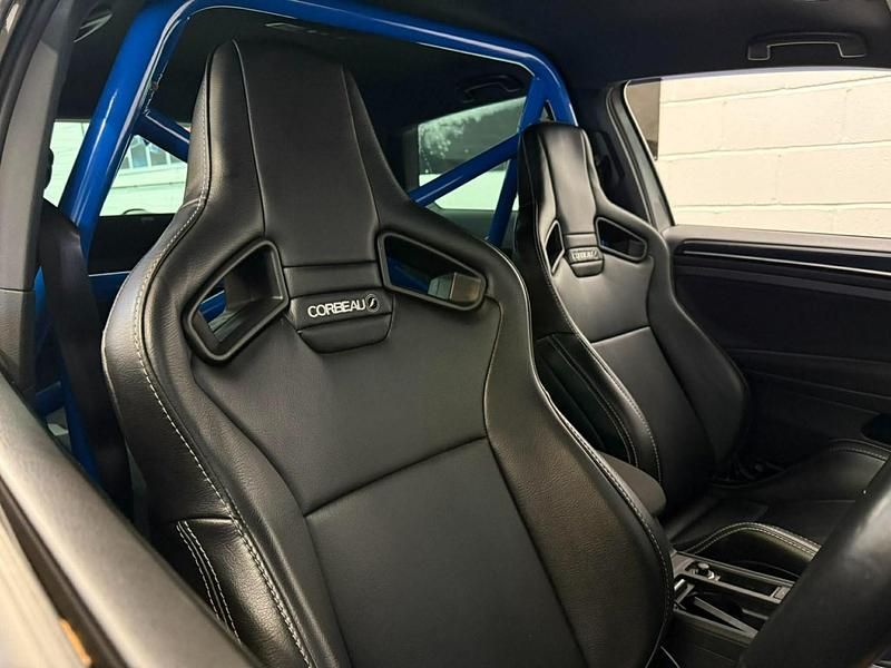 Begagnad VW Golf VII R 300 HK (220 kW) 2014 Grå Halvkombi