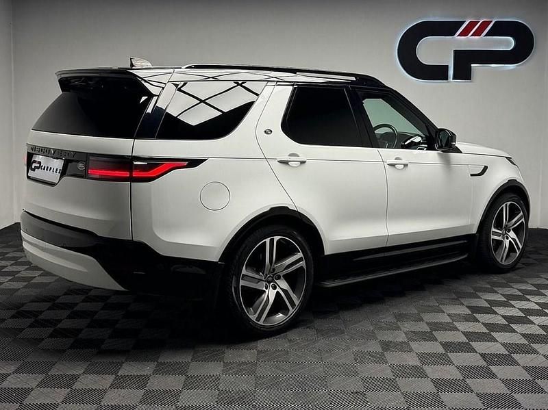 Used Land Rover Discovery 5 HSE Dynamic 300 HP (220 kW) 2022 White SUV
