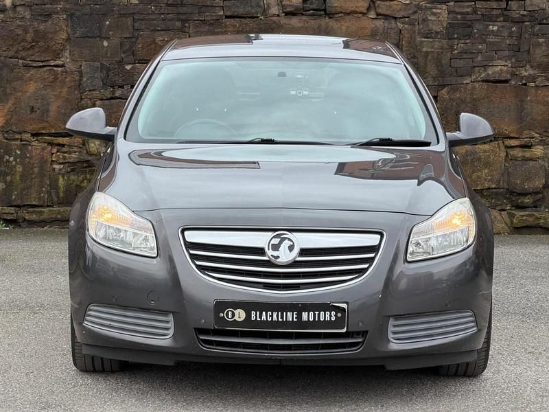 Used Vauxhall Insignia 160 HP (117 kW) 2010 Grey Hatchback