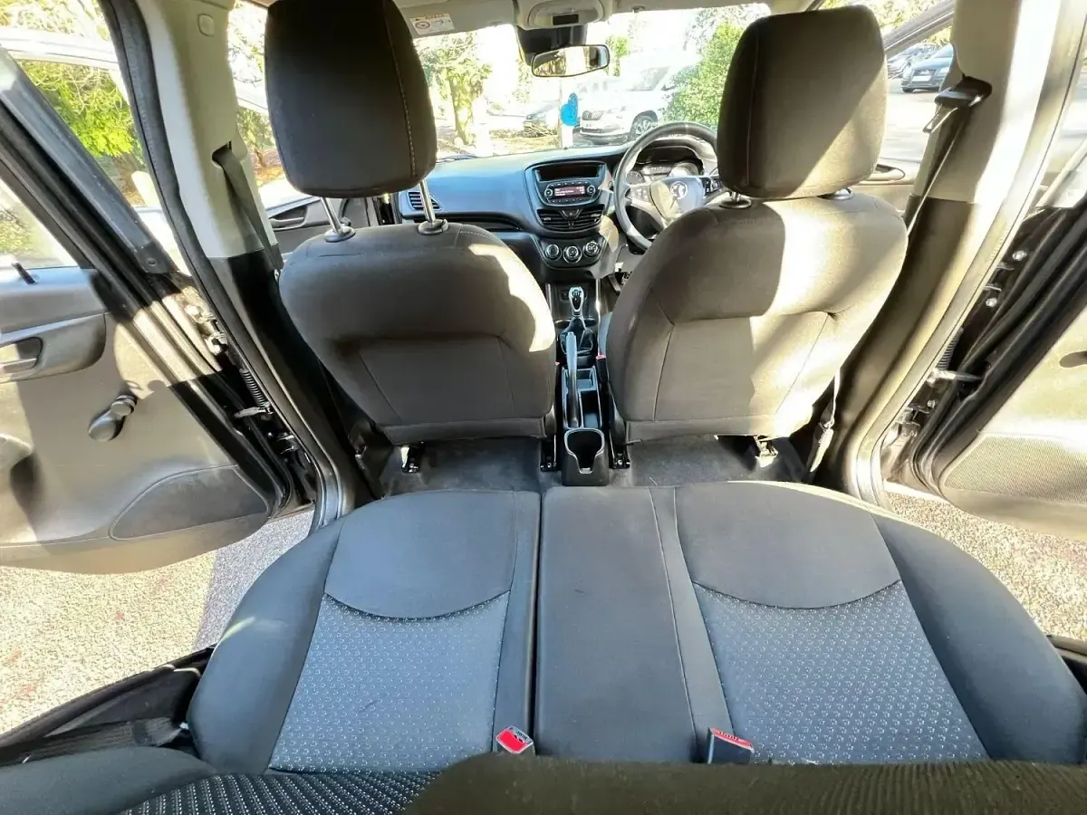 Second-hand Vauxhall Viva 2016 Gri Hatchback