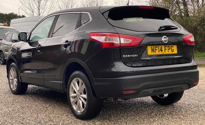 Used Nissan Qashqai Acenta Premium 130 HP (95 kW) 2014 Black SUV