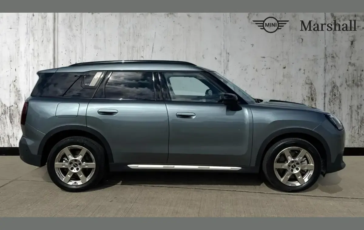 Used Mini Countryman Exclusive 214 HP (157 kW) 2024 Green SUV