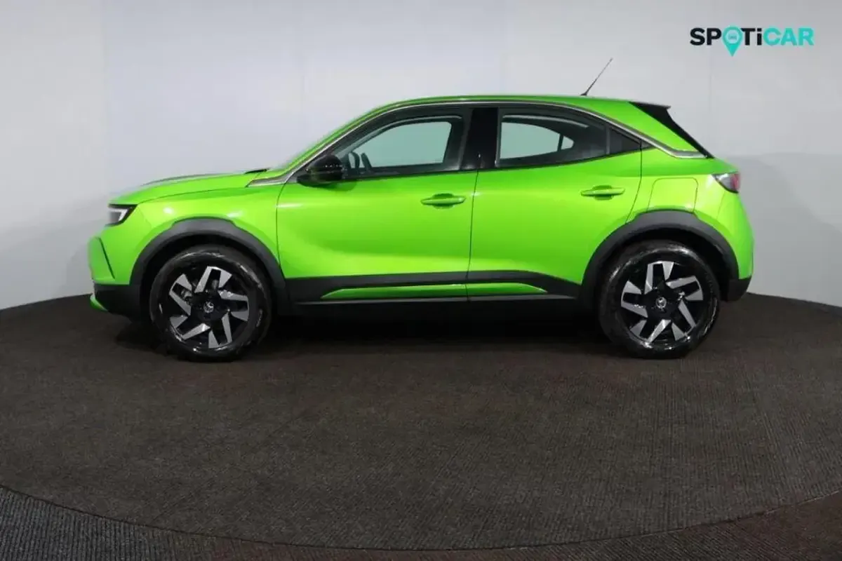Usata Vauxhall Mokka Design Edition 100 kW (136 CV) 2024 Verde SUV
