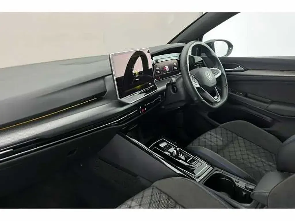 Used VW Golf VIII 150 HP (110 kW) 2025